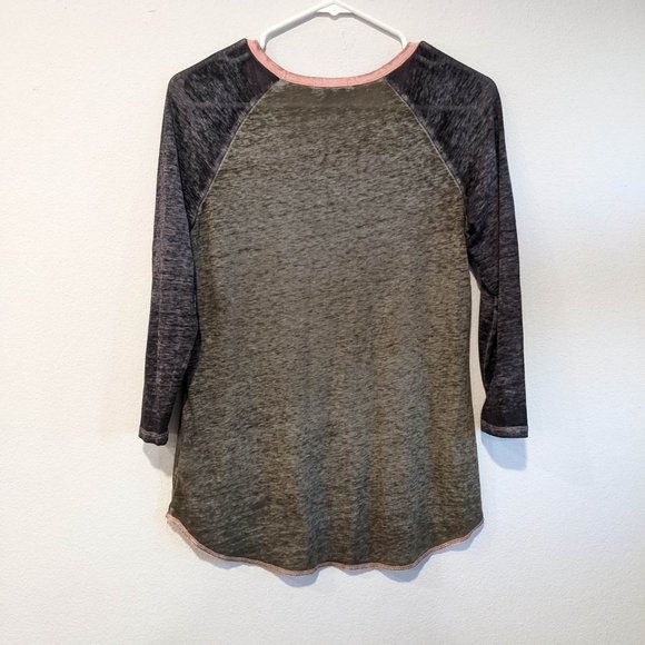 *10/$10* Women's Maurices Camo 3/4 Length Tee - Size Small - Picture 2 of 4